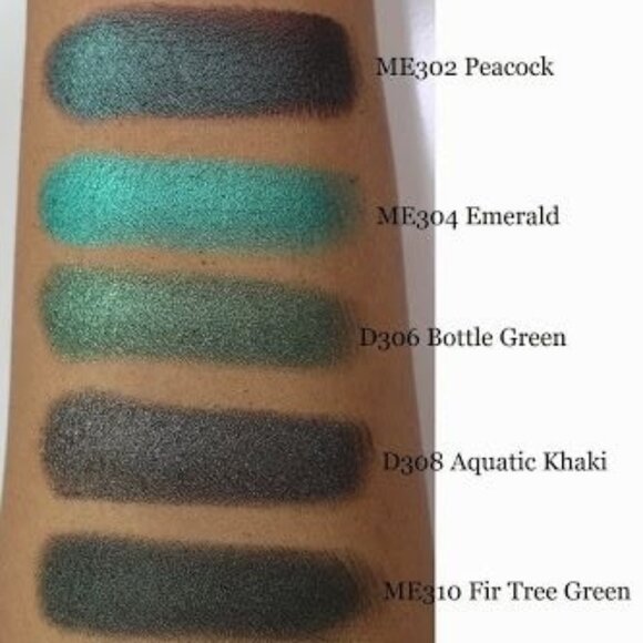 ⭐️HOST PICK⭐ Make Up For Ever: Artist Eyeshadow in ME304 Emerald - Picture 15 of 16